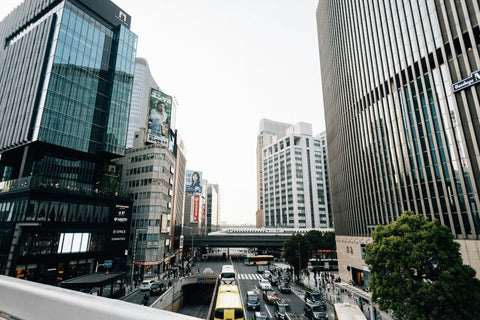 銀座 伊東屋― 文房具の聖地、創造力を刺激する空間 ―